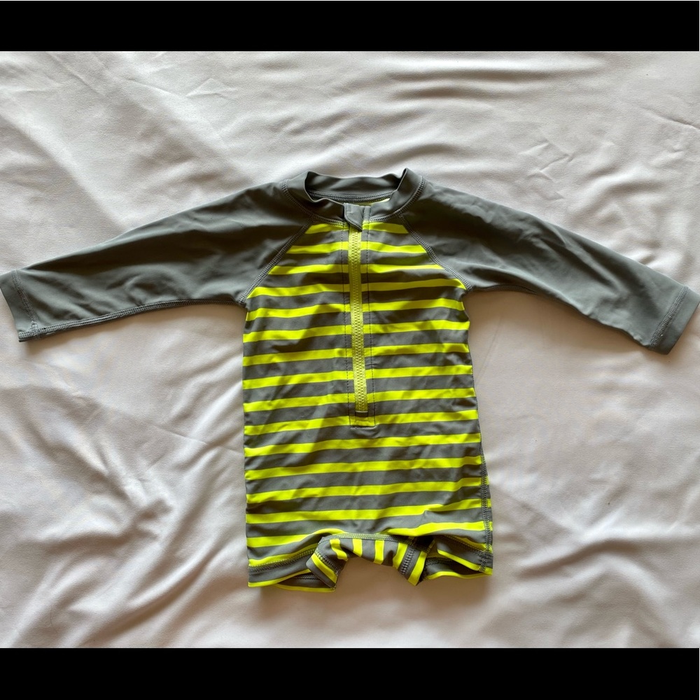Tea Collection Sunday Stripes Rashguard - Picture 4 of 5